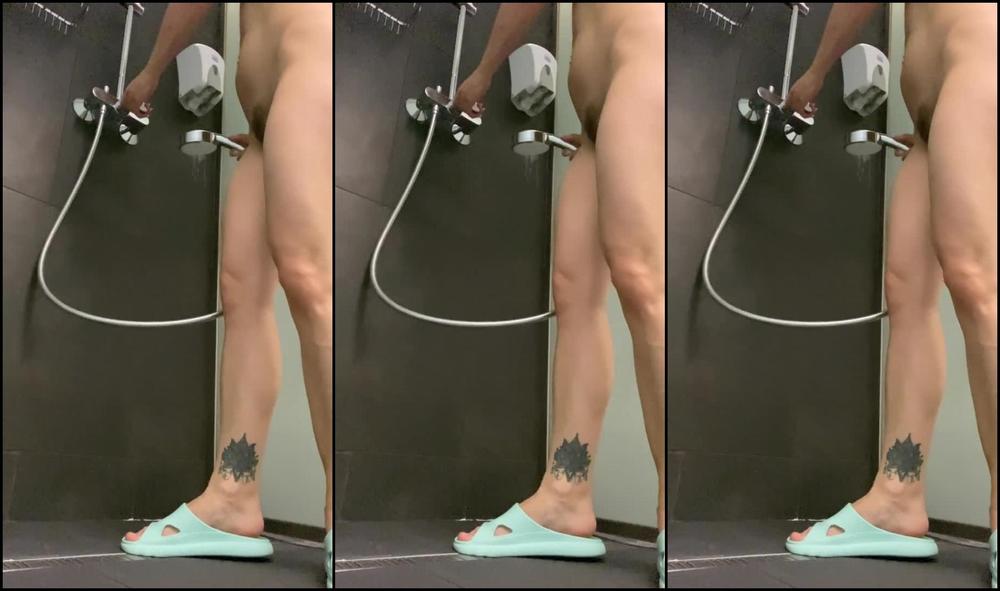 // I take you with me to the women's locker room and shower // Part 1 // [4k]