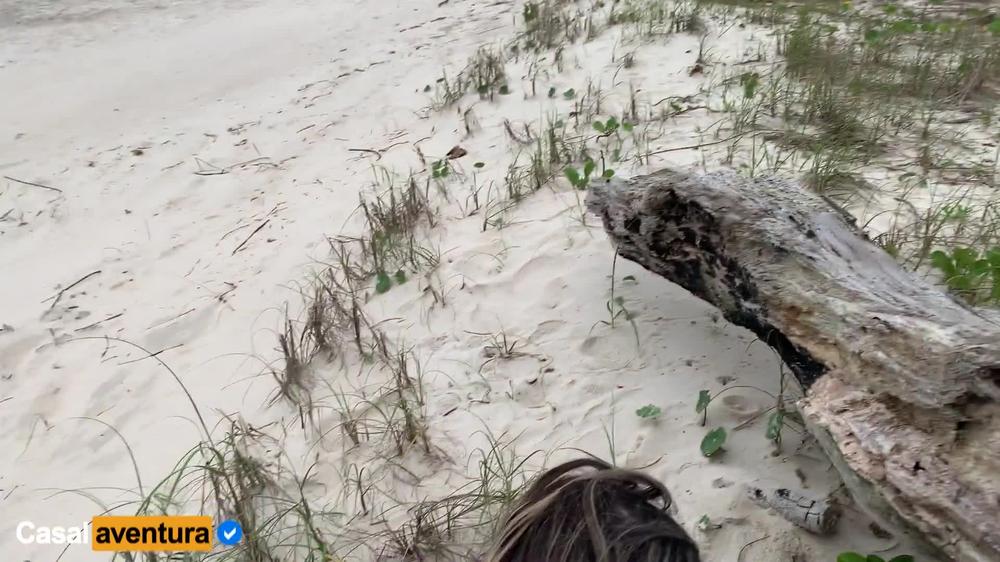 She decided to take a quick sex on the beach - Anal sex