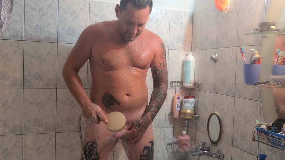 Kinkyporncpl Washing My Dick In The Shower