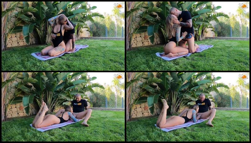 Mateo Owiak The Luckiest Man In The World Outdoor Bj And Jerk Off With Yuli Owiak