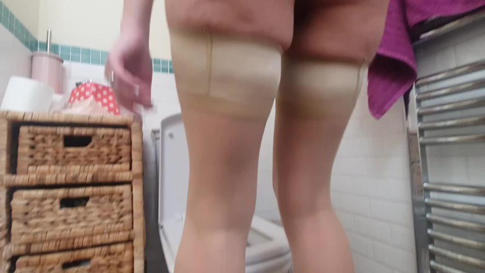 Zaramae - Join Me For A Golden Shower