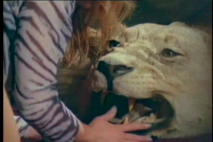 The House On Chasey Lane - Sc2 480P