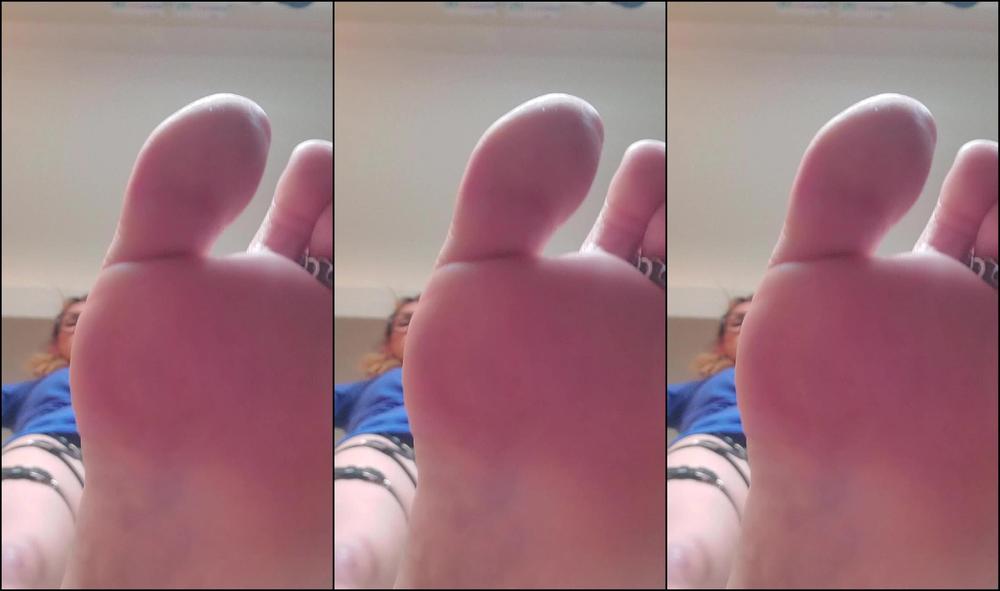 Aderes Quin_Giantess-Ex-Girlfriend-Joi