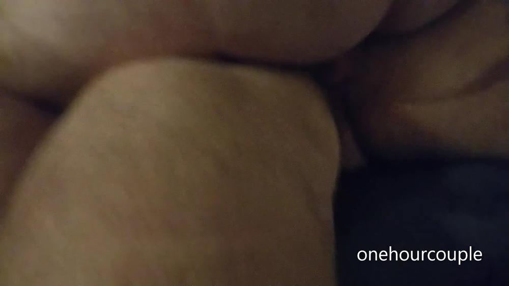 SELFIE COUCH RIDE WITH BIG ASS MILF!!