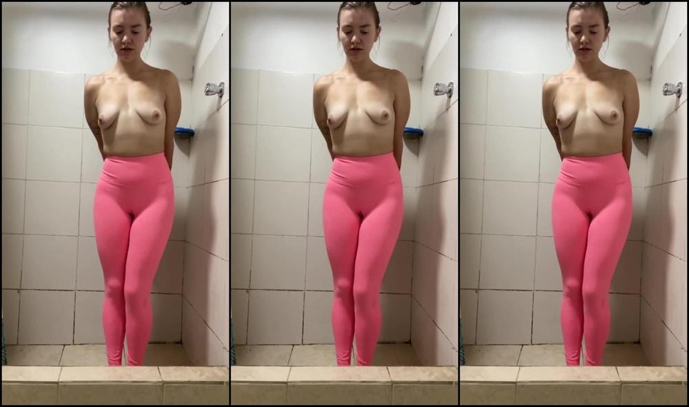 POV girlfriend pees her leggings for you! Pee desperation!