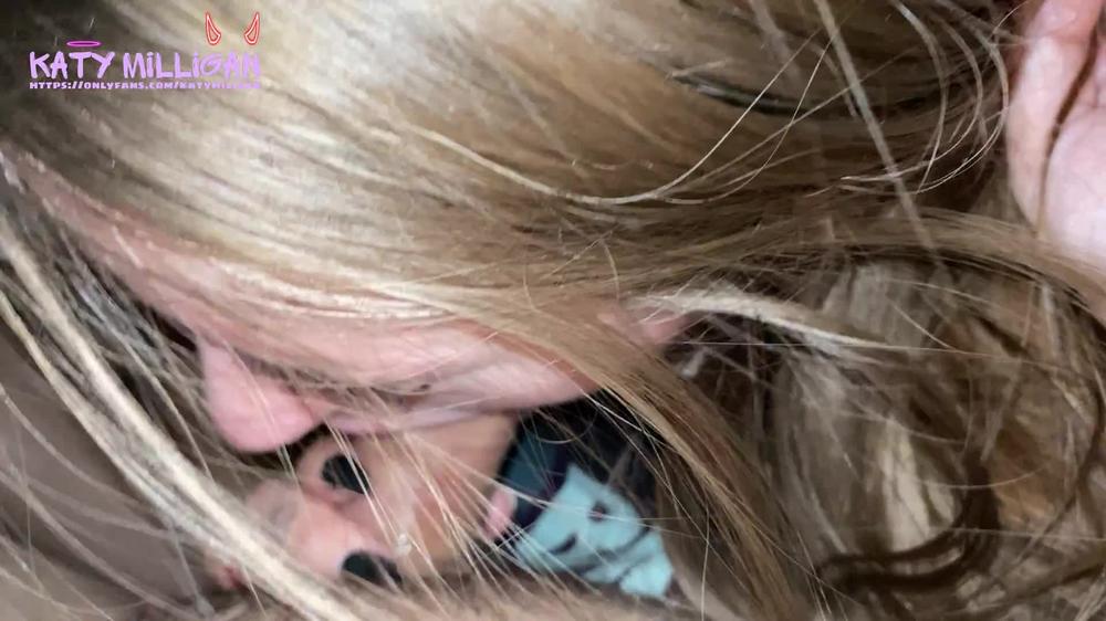 HID UNDER THE BLANKET TO GIVE HIM A BLOWJOB