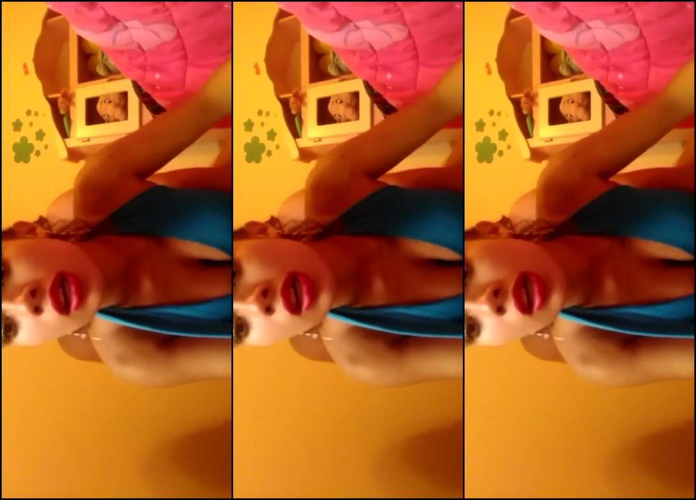 House wife screaming loud on anal penetration until pee
