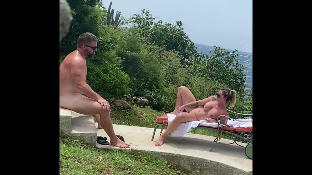 Sweet Vickie fucks in the Caribbean and hubby gives me a huge facial