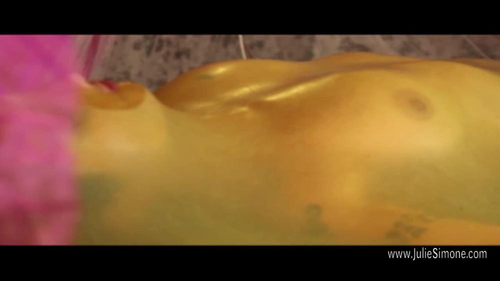 Nikki-Vac-Bed