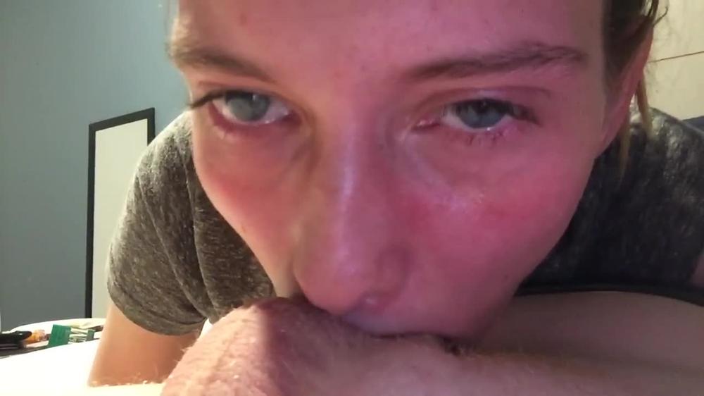 Teens at it again with her amazing head game