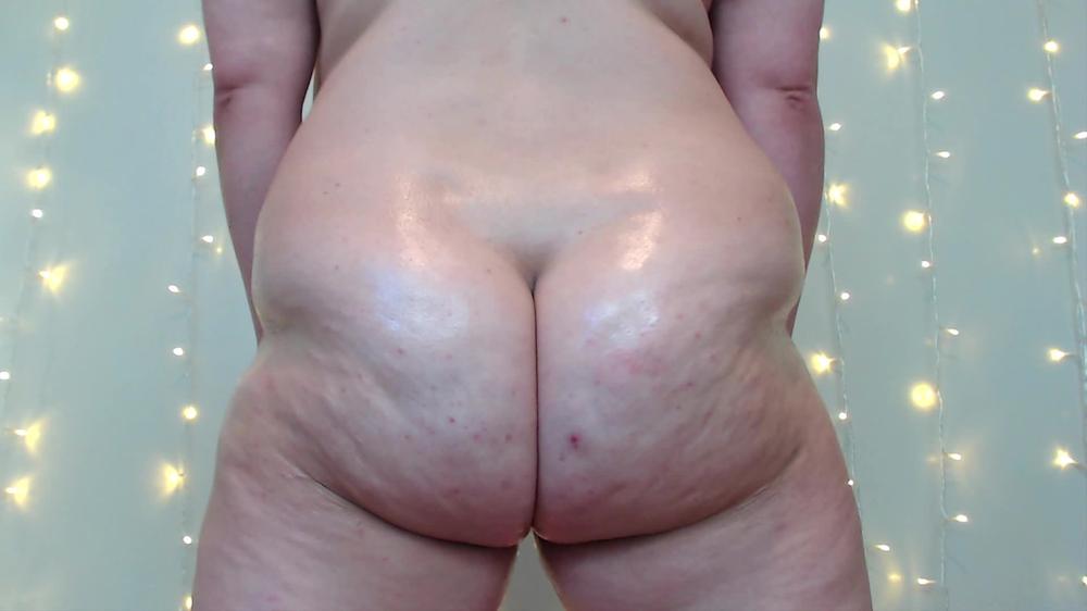Princessmia Oily Ass Clenching Custom