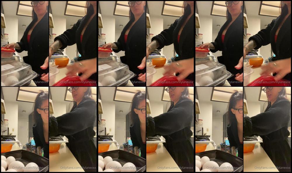 Lilylanexxx 01 09 2020 813897320 Making Some Eggs With Ham And Toast   Oh And Here Are My Tits    Enjoy Breakfast Babes