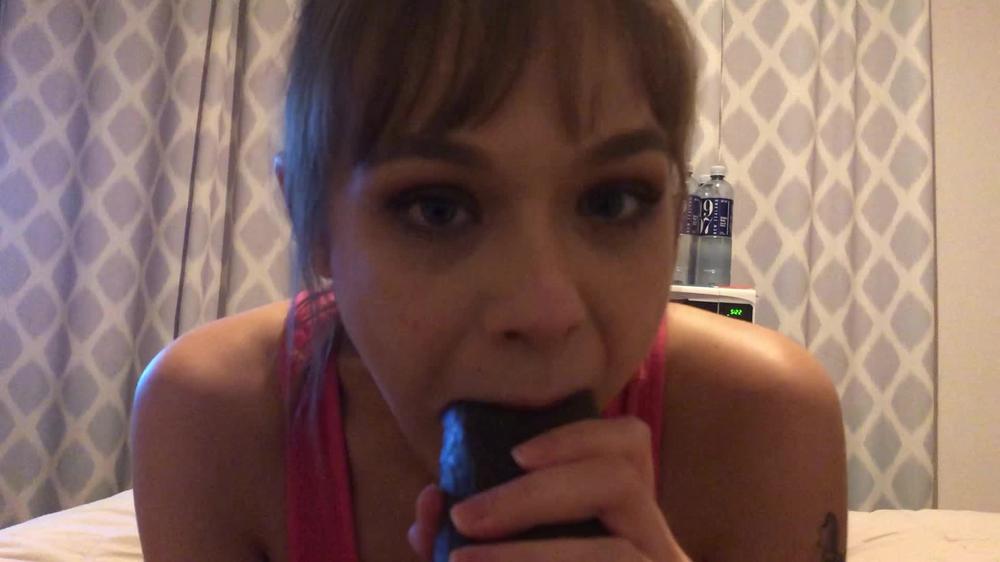 Rebeccavanguard - Sucking Dredds Huge Cock