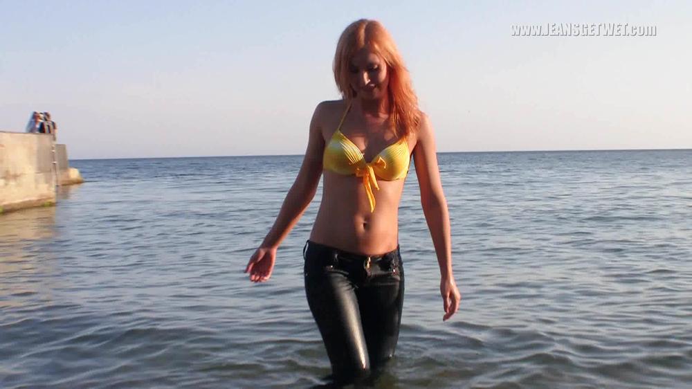 Jeansgetwet.Com_Thejeansnet.Com Nikky - Getting Into The Sea With Her Jeans