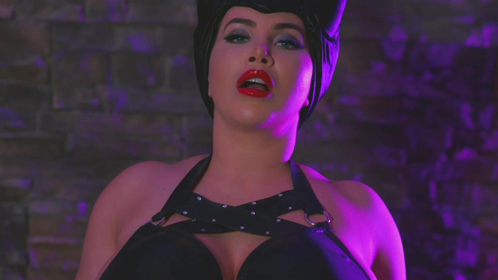 Korina-Kova-Your-Ultimate-Succubus-2020-05-23_0Z0Vdx