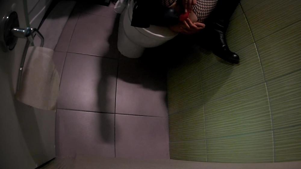 Real amateur gloryhole in Czech hostel