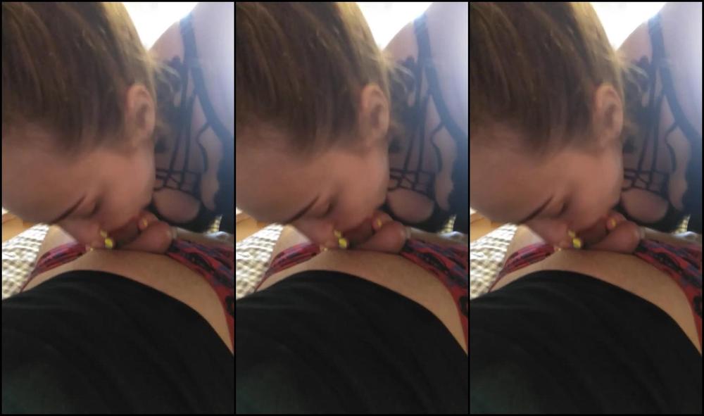 Strict boss made a juicy blowjob.