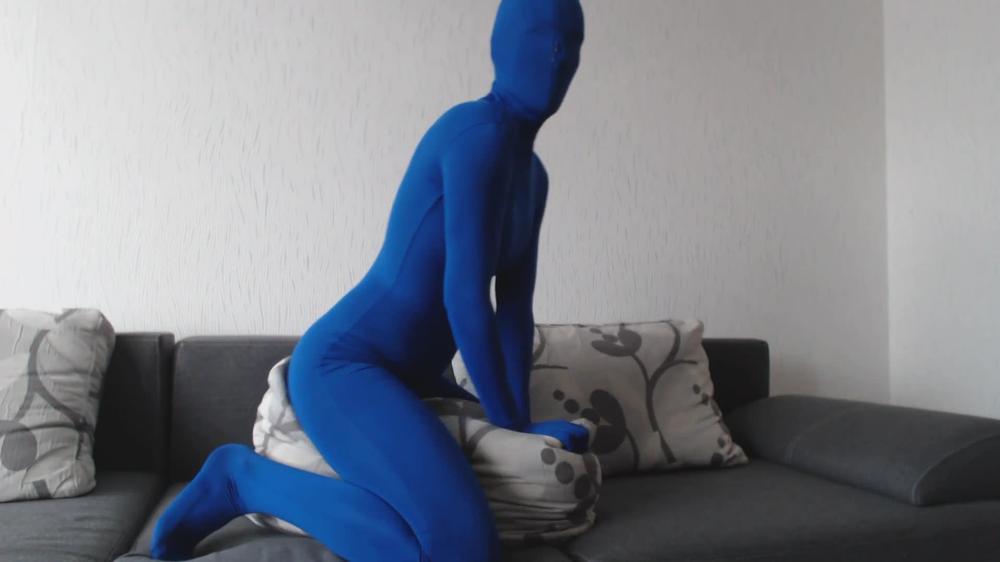 Lilcharlotte Zentai Pillow Humping Manyvids