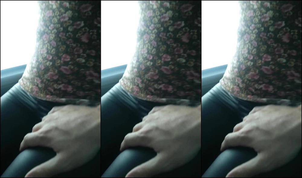 (Public BUS) Risky Amateur BlowJob from a Stranger!! (Fucking HOT)