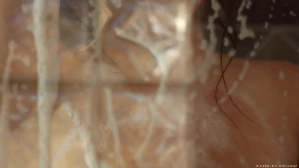 Diditaldesire - Bathing Shower 720P