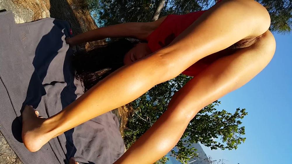 NAKED & Hot YOGA on Sea Shore Clifs (PART 1)