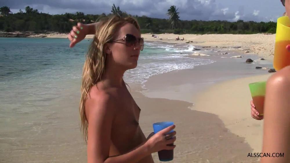 & Bibi Noel, Blue Angel, Franziska Facella, Kacey Jordan, Sara Jaymes - Passion Paradise - St. John 6 Hd 022