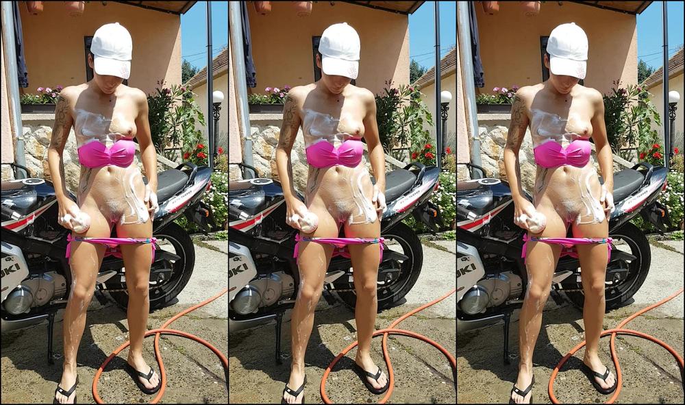 Strawberrycamgirl Bike Washing And Orgasm