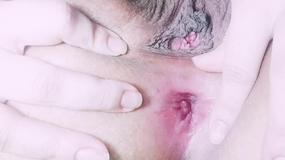 Sophielatina Spreading My Super Tight Juicy Asshole