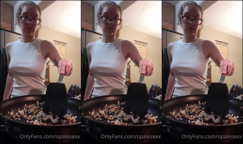 Opalesexx 2020 37605054 Topless Sous Chef