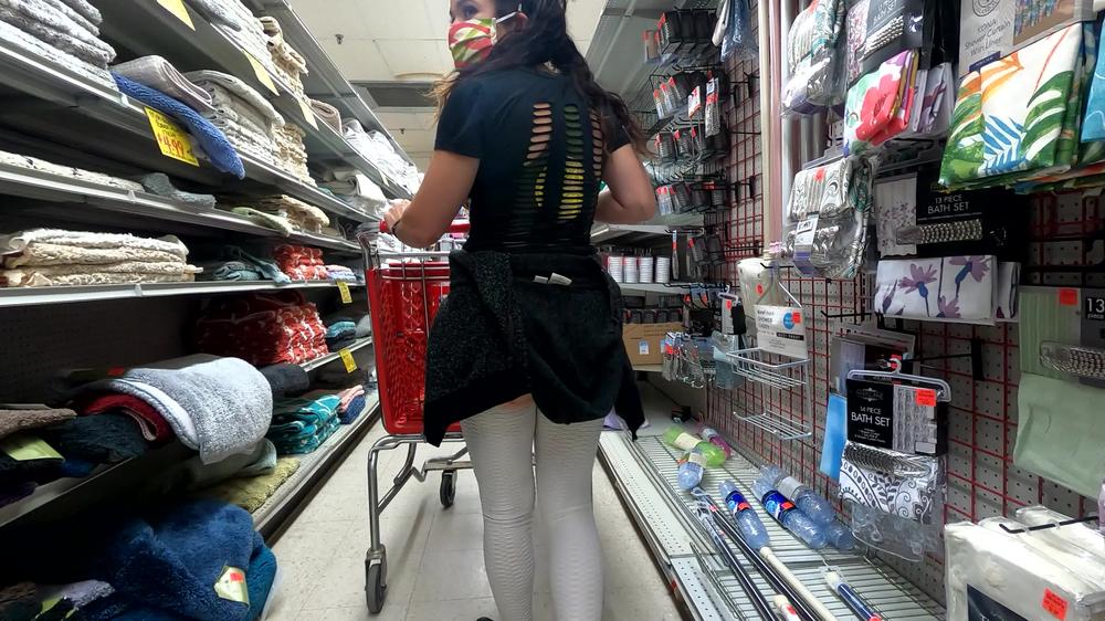 Buttless-Leggings-Dare