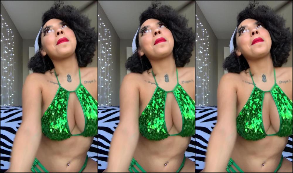 Mariaaskyy 2019 15679835 Lol Love Xmas Time Live Camsoda Com Mariaa Skyy