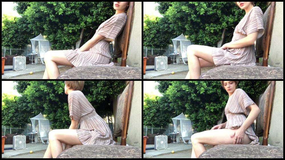 Lenaanderson 21 07 2020 565256304 Roleplay Mini Scene Solo A Cute Girl Sits Next To You At The Bus Stop And Notices You