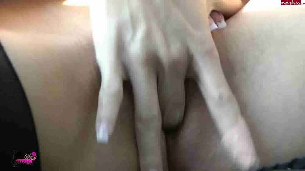 Amystarr - Public - Mitten Im Zug Gefingert