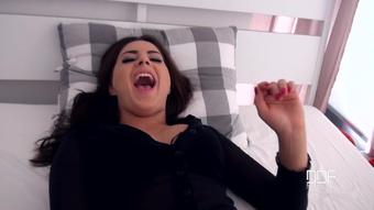[Ddfnetwork.Com] Nikki Waine - Hot Legs And Hotter Feet Luscious Pov Foot Fetish 30.11.2015 Г.