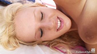 Gapemypussy.Com Angel Wicky