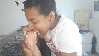 Foot licking - April 24, 2022