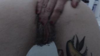 Cuming in the bath