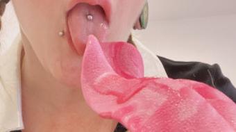 Wednesday fucks hairy pussy - November 18, 2022