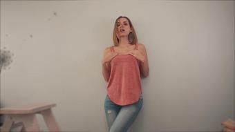 045 - Jeans Topless Tease