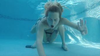 Morgana & Vika - Underwater Pussy Eating