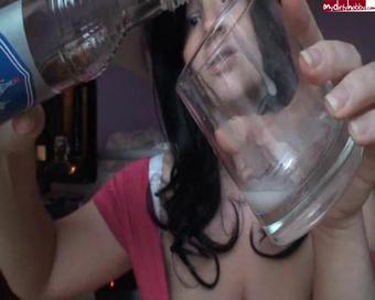 Devote-Schlampe - Wodka On Sperm