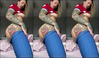 Ava Austen 2020 1076226945 Peeling Down Skin Tight Gym Leggings Begging You
