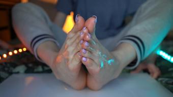 Lilac Pedi Oily Tease - June 20, 2020