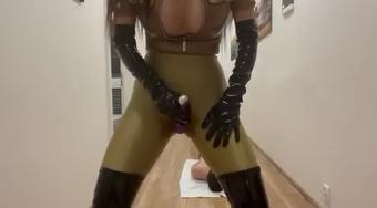 Hard Facesitting Ang Lick My Pussy
