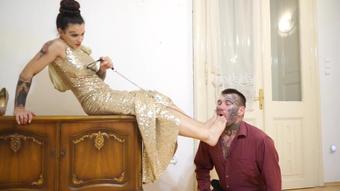 Gymbabe Lady Eva V Extreme Foot Gagging