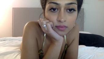 Saravunovix_12102020_2218_Female_Chaturbate (2)