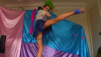 Self DEFENSE Ballbusting LEGS, BLUE Heel