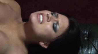 [1 On 1]Eva Angelina - Murder Mistery Weekend Act 2