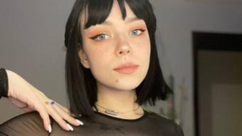 Take two dicks, brunette - Jul 3, 2022