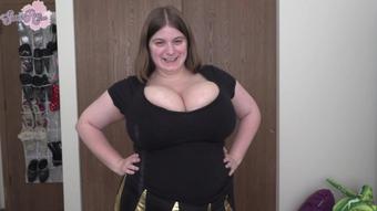 BBW Cheerleader Overcomes Fat Shaming